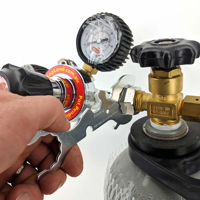 7-in-1 kranensleutel/moersleutel tool Faucet tap wrench